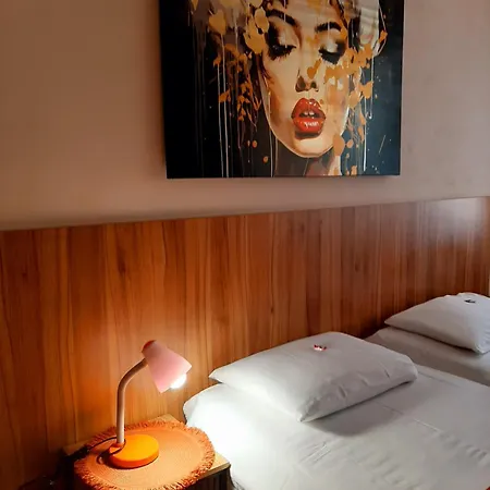 Private Valis Варна