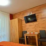 Private Valis 4* Warna