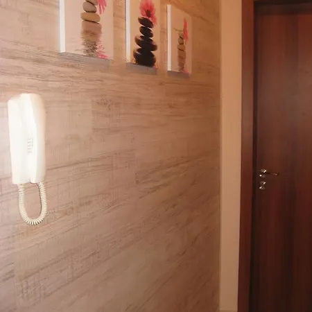 Guest house Private Valis 3*