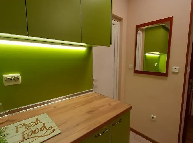 Private Valis 4* וארנה